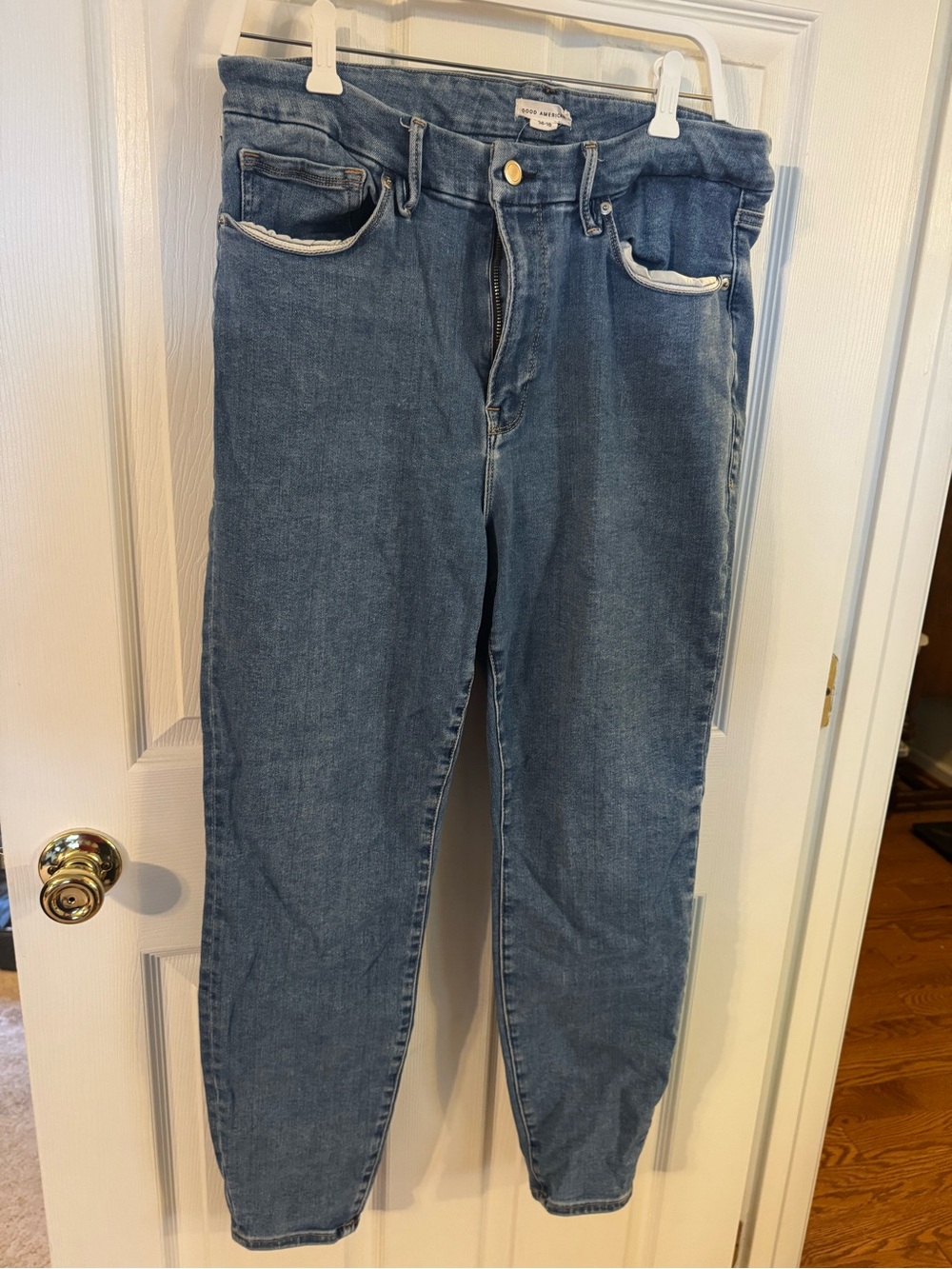 Good American Light Blue Boyfriend Jeans
